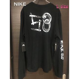 ナイキ(NIKE)のNIKE SB ロンT 黒　スネイク　L新品(Tシャツ/カットソー(七分/長袖))