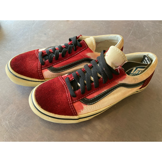 VANS(ヴァンズ)の★新品希少レア!バンズ オールドスクール 赤白黒②★ レディースの靴/シューズ(スニーカー)の商品写真