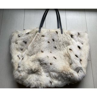 フェンディ(FENDI)のFENDI ファートートバッグ(トートバッグ)