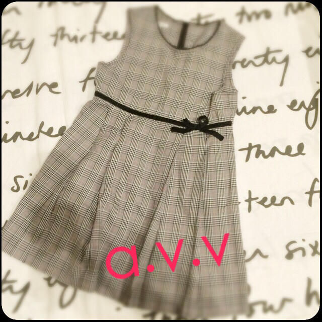 a.v.v(アーヴェヴェ)のa.v.v グレンチェック ワンピース キッズ/ベビー/マタニティのキッズ服女の子用(90cm~)(ワンピース)の商品写真