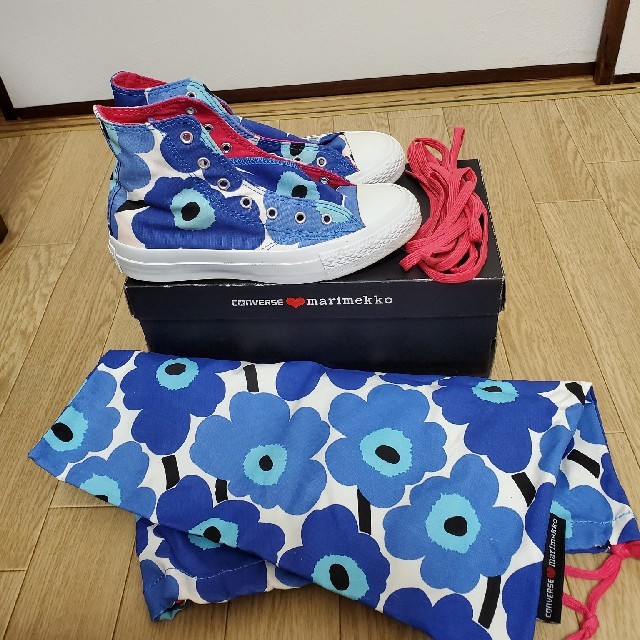 marimekko(マリメッコ)の【値下げ】マリメッコ × コンバース　ハイカット　ウニッコ柄 レディースの靴/シューズ(スニーカー)の商品写真