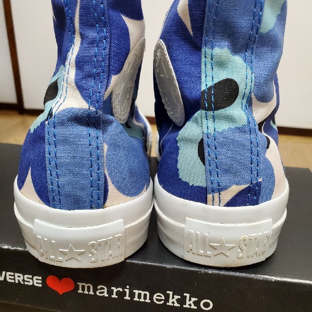 marimekko(マリメッコ)の【値下げ】マリメッコ × コンバース　ハイカット　ウニッコ柄 レディースの靴/シューズ(スニーカー)の商品写真