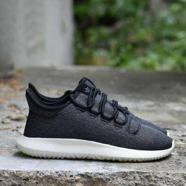 adidas(アディダス)の最値定価13421円!新品!アディダス チューブラーシャドウ スニーカー26.5 メンズの靴/シューズ(スニーカー)の商品写真