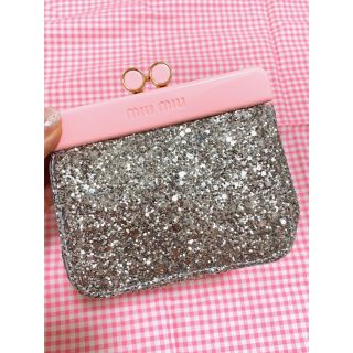 MIU MIU(ポーチ ・ シルバー/銀色系)のフリマアイテム一覧 MIU MIU(ポーチ ・ シルバー/銀色系)のフリマアイテム一覧