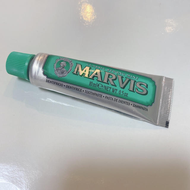 MARVIS(マービス)のmarvis クラシック　ストロング・ミント コスメ/美容のオーラルケア(歯磨き粉)の商品写真