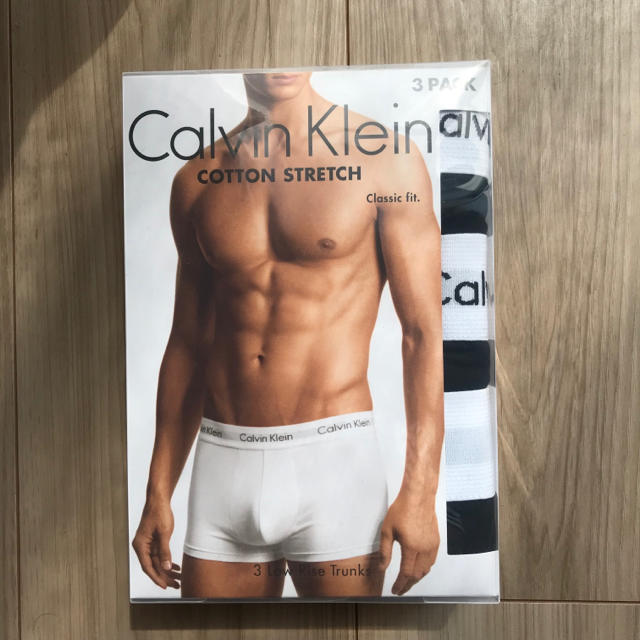 Calvin Klein(カルバンクライン)の【新品未使用】カルバンクライン ボクサーパンツ Mサイズ 3枚セット メンズのアンダーウェア(ボクサーパンツ)の商品写真