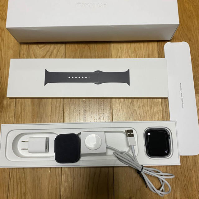 Apple Watch(アップルウォッチ)のApple Watch Series4 GPS 44mm スペースグレイ メンズの時計(腕時計(デジタル))の商品写真