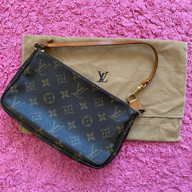 LOUIS VUITTON  アクセサリーポーチ