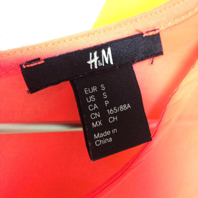 H&M(エイチアンドエム)の蛍光オレンジ♡ノースリーブ レディースのトップス(Tシャツ(半袖/袖なし))の商品写真