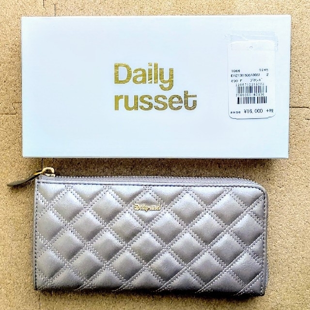 Russet(ラシット)のユリ様専用☆デイリーラシット☆レザーウォレットブロンズ　カードケースシルバー新品 レディースのファッション小物(財布)の商品写真