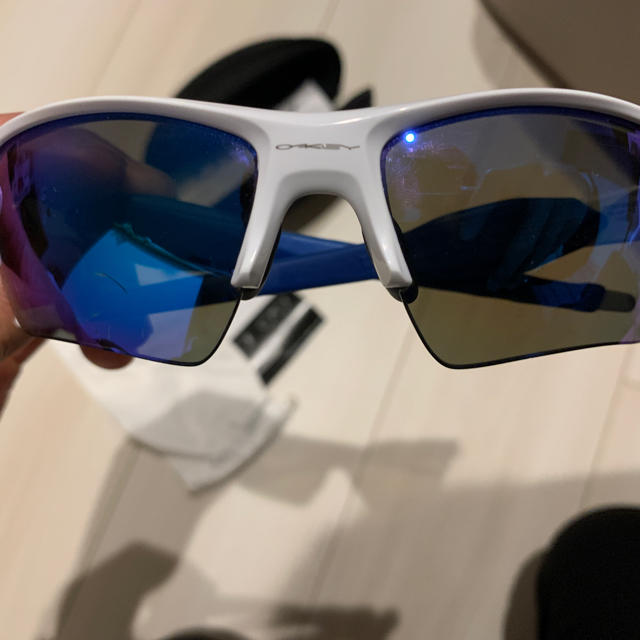 Oakley(オークリー)のオークリー　サングラス　FLAK2.0 8月初旬限定値下げ メンズのファッション小物(サングラス/メガネ)の商品写真