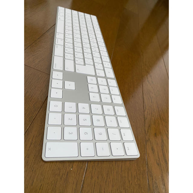 Apple(アップル)のApple magic keyboard テンキー付  スマホ/家電/カメラのPC/タブレット(PC周辺機器)の商品写真