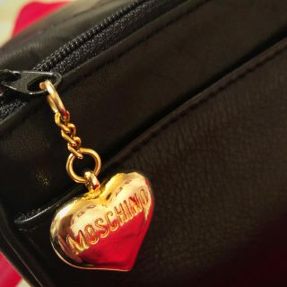 MOSCHINO - 【最終価格】モスキーノ ショルダー バッグ ハート レザー