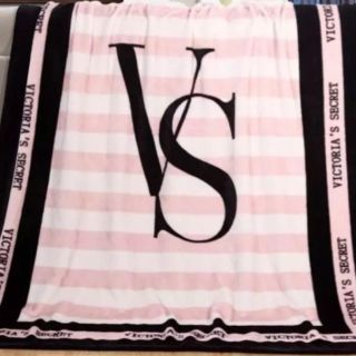 ヴィクトリアズシークレット(Victoria's Secret)の❤︎新品❤︎ Victoria's Secret　大判ブランケット(その他)