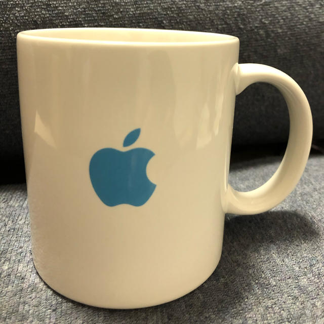 Apple(アップル)の大幅値下げ　Apple マグカップ　ホワイト キッズ/ベビー/マタニティの授乳/お食事用品(マグカップ)の商品写真