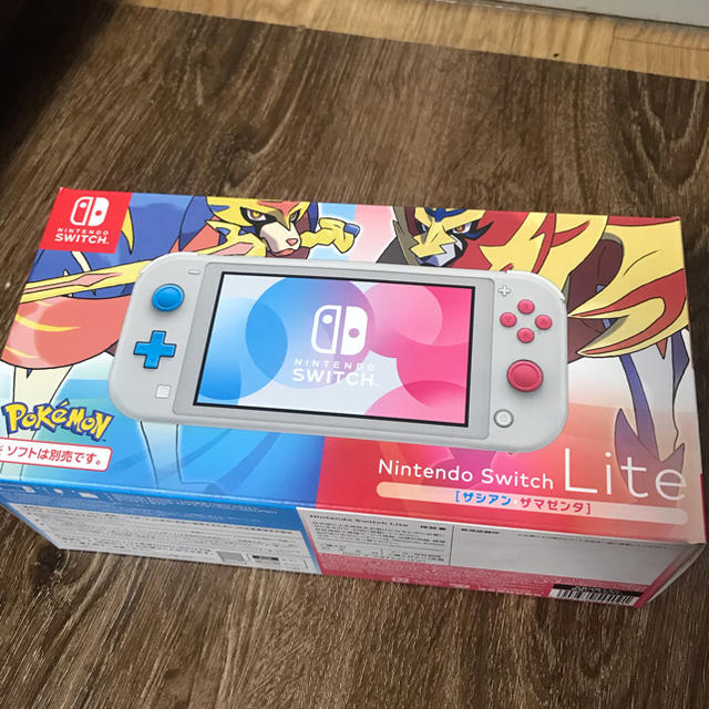 携帯用ゲーム機本体Nintendo Switch Lite ザシアン・ザマゼンタ　新品未開封