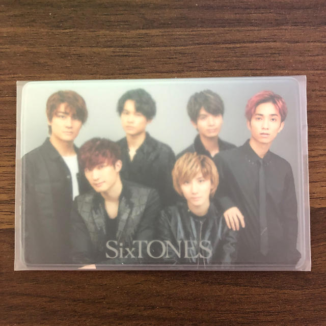 Johnny's(ジャニーズ)のSixTONES  会員証　カードケース　未開封 エンタメ/ホビーのタレントグッズ(アイドルグッズ)の商品写真