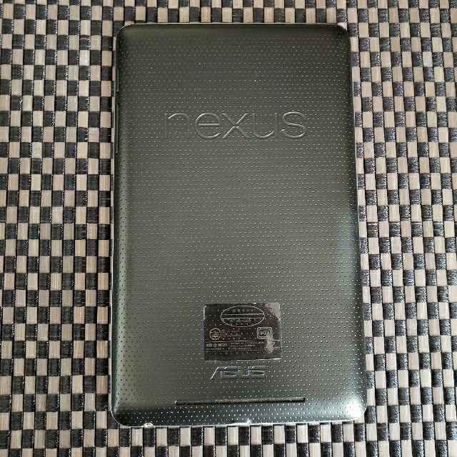 NEXUS7(ネクサス7)の【ジャンク】−お値下げ可能−Nexus7 2012本体（付属品無し） スマホ/家電/カメラのPC/タブレット(タブレット)の商品写真