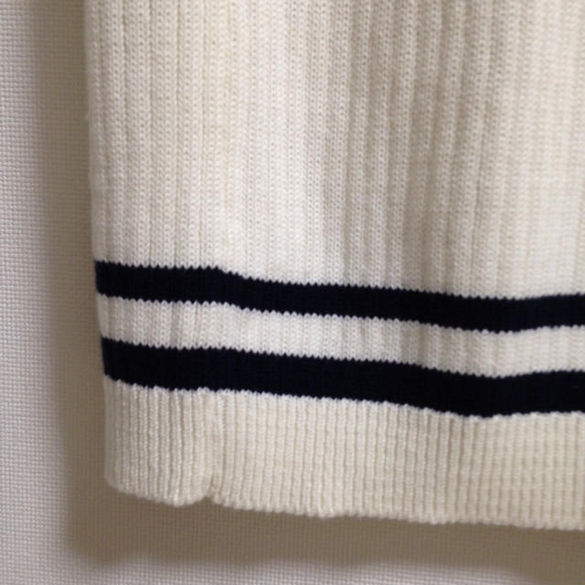 LOWRYS FARM(ローリーズファーム)のニットスカート 白×紺ライン レディースのスカート(ひざ丈スカート)の商品写真
