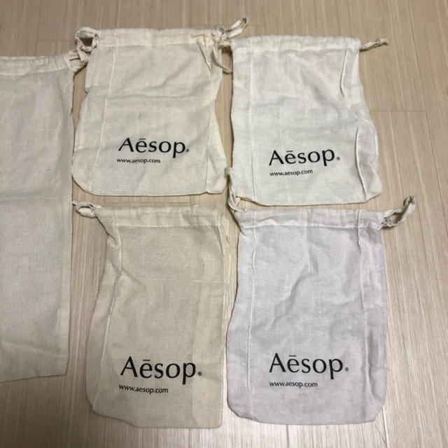 Aesop(イソップ)のaesop イソップ 巾着袋 大小 5枚セット コスメ/美容のコスメ/美容 その他(その他)の商品写真