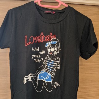 ラブトキシック(lovetoxic)のLOVETOXIC   Tシャツ  Mサイズ(Tシャツ(半袖/袖なし))