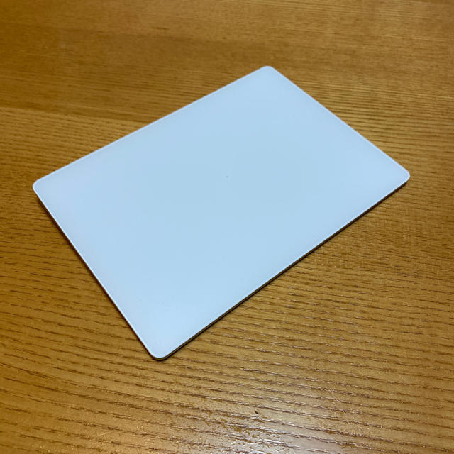 Apple(アップル)のMagic Trackpad 2の販売です。  スマホ/家電/カメラのPC/タブレット(PC周辺機器)の商品写真