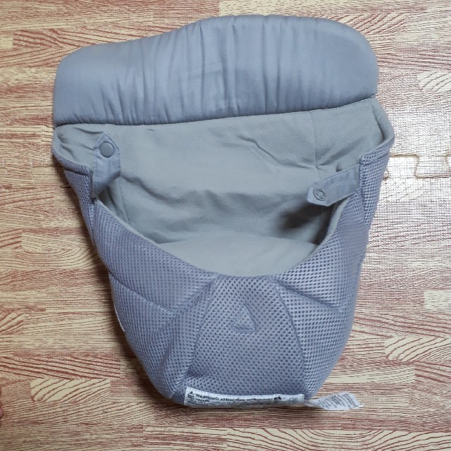 Ergobaby(エルゴベビー)のkuroiropanda様専用 キッズ/ベビー/マタニティの外出/移動用品(抱っこひも/おんぶひも)の商品写真