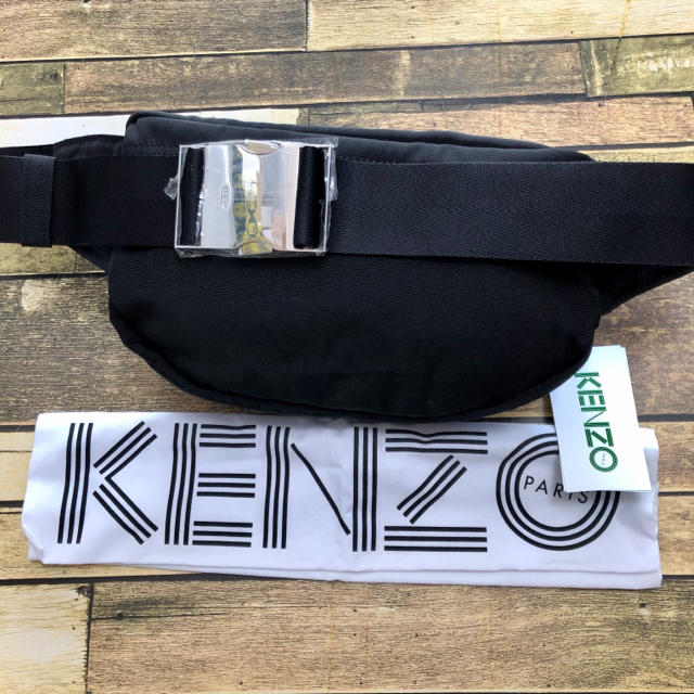 KENZO(ケンゾー)の新品 ケンゾー タイガープリント ベルトバッグ ボディバッグ メンズのバッグ(ボディーバッグ)の商品写真