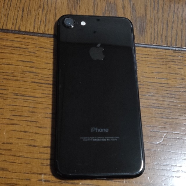 iPhone 7 Jet Black 32 GB SIMフリー