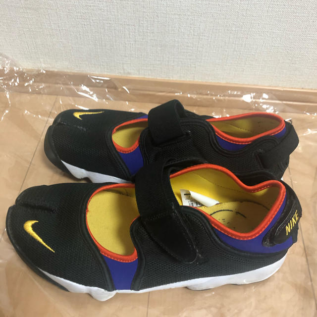 NIKE(ナイキ)の♡レアカラー♡NIKEエアリフト♡25 レディースの靴/シューズ(スニーカー)の商品写真