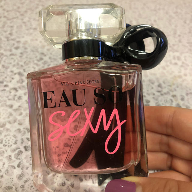 Victoria's Secret(ヴィクトリアズシークレット)の【新作】香水　VICTORIA'S SECRET　Eau so Sexy コスメ/美容の香水(香水(女性用))の商品写真