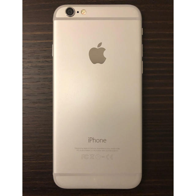 Apple(アップル)のiPhone 6 Silver 128GB au 本体のみ スマホ/家電/カメラのスマートフォン/携帯電話(スマートフォン本体)の商品写真