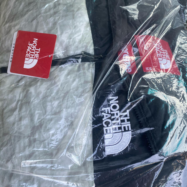 ファッションデザイナー Supreme north face paper nuptse Mサイズ