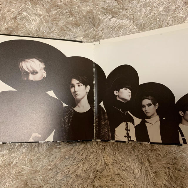 SHINee(シャイニー)のSHINee EVERYBODY【5THミニアルバム CD+ブックレット64P】 エンタメ/ホビーのCD(K-POP/アジア)の商品写真