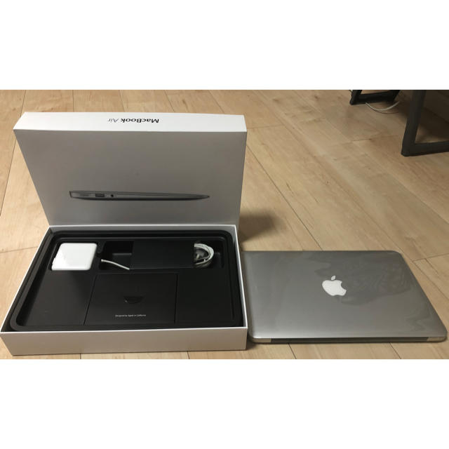 MacBook Air MD712J/ACore i5 1.3GHz