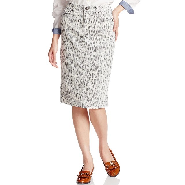 DOUBLE STANDARD CLOTHING(ダブルスタンダードクロージング)の【Tiara様専用】ホワイトレオパード柄スカート レディースのスカート(ひざ丈スカート)の商品写真