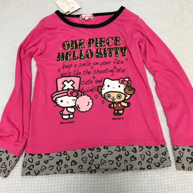 サンリオ(サンリオ)のワンピース/ハローキティー カットソー　子供服　A柄 キッズ/ベビー/マタニティのキッズ服女の子用(90cm~)(Tシャツ/カットソー)の商品写真