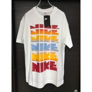 ナイキ(NIKE)のNIKE ナイキ Tシャツ　M size 白　新品(Tシャツ/カットソー(半袖/袖なし))