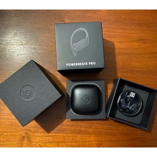 ビーツバイドクタードレ(Beats by Dr Dre)のPowerbeats Pro ブラック 美品(ヘッドフォン/イヤフォン)