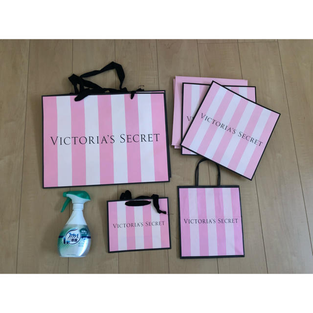 Victoria's Secret(ヴィクトリアズシークレット)のVictoria's Secret ショップバッグと箱 レディースのバッグ(ショップ袋)の商品写真