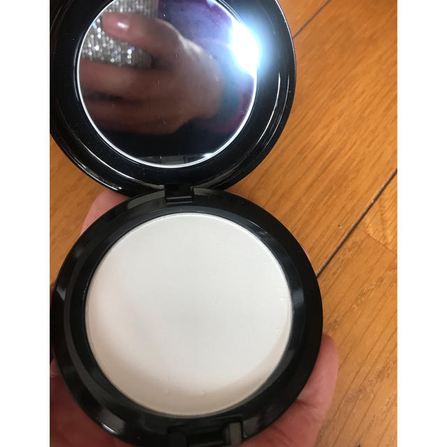 MAC(マック)のMAC  プレップ プライム トランスペアレント フィニッシュ プレストパウダー コスメ/美容のベースメイク/化粧品(フェイスパウダー)の商品写真