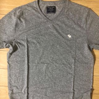 アバクロンビーアンドフィッチ(Abercrombie&Fitch)のアバクロ　VネックTシャツ(Tシャツ/カットソー(半袖/袖なし))