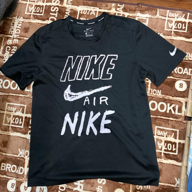 NIKE(ナイキ)のキティさま専用ページ（ナイキ ドライフィットTシャツ） レディースのトップス(Tシャツ(半袖/袖なし))の商品写真