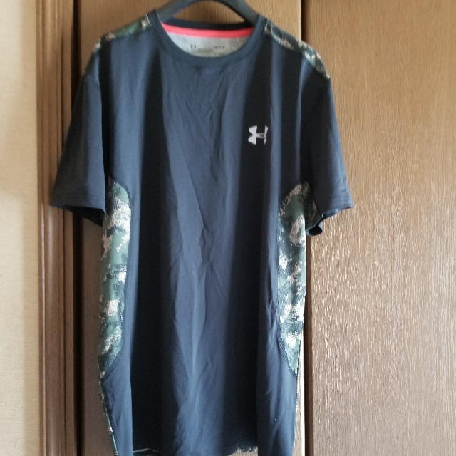 UNDER ARMOUR(アンダーアーマー)のアンダーアーマーメンズTシャツ スポーツ/アウトドアのトレーニング/エクササイズ(トレーニング用品)の商品写真