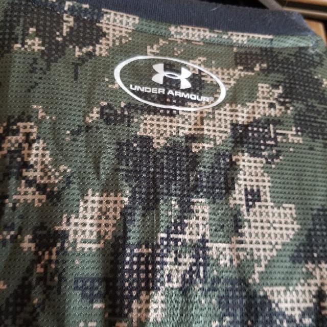 UNDER ARMOUR(アンダーアーマー)のアンダーアーマーメンズTシャツ スポーツ/アウトドアのトレーニング/エクササイズ(トレーニング用品)の商品写真