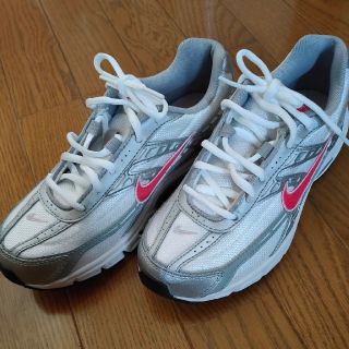 ナイキ(NIKE)の未使用NIKEスニーカー23.5cm(スニーカー)