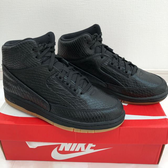 NIKE(ナイキ)のNIKE AIR PYTHON PRM BLACK GUM 705066-001 メンズの靴/シューズ(スニーカー)の商品写真