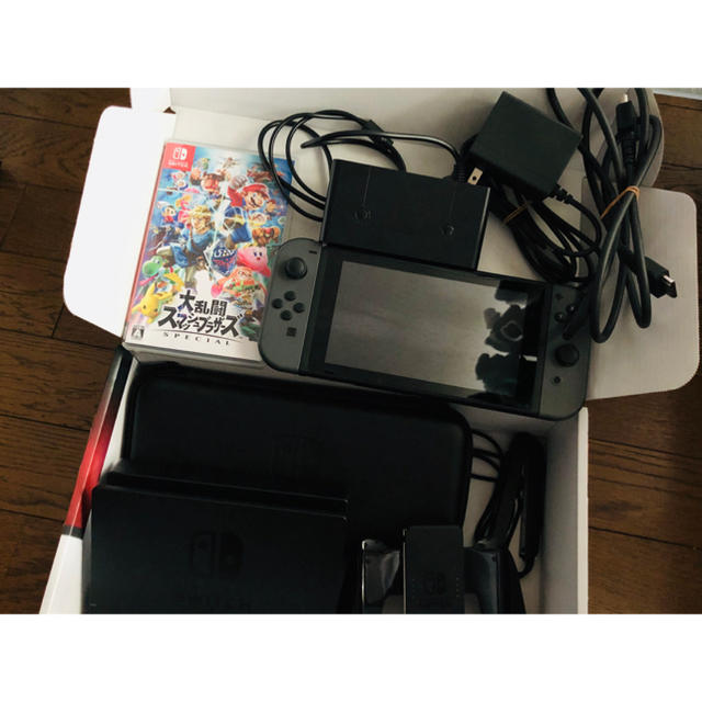 任天堂(ニンテンドウ)のSwitch グレー　ソフトセット エンタメ/ホビーのゲームソフト/ゲーム機本体(家庭用ゲーム機本体)の商品写真