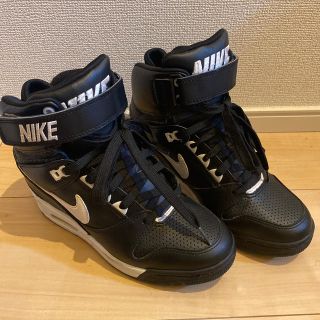 ナイキ(NIKE)のNIKE インヒールスニーカー(スニーカー)