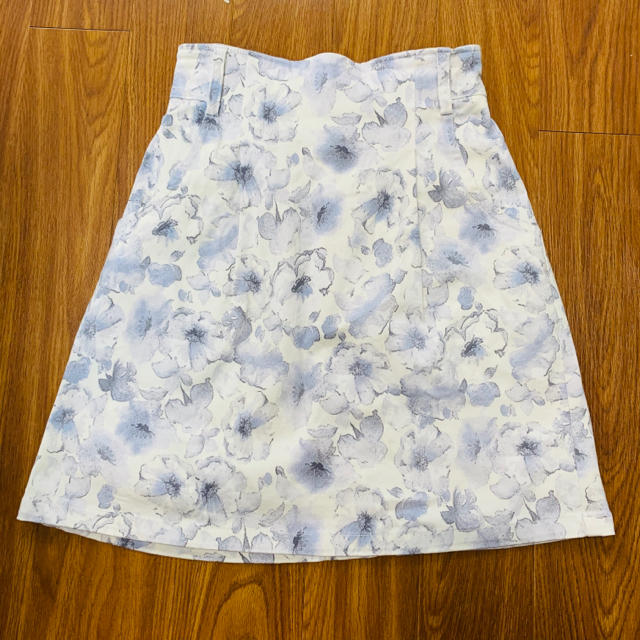 mysty woman(ミスティウーマン)の花柄スカート レディースのスカート(ミニスカート)の商品写真